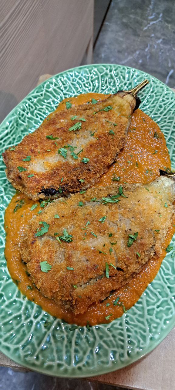 Crispy Aubergine in Tomato Sauce